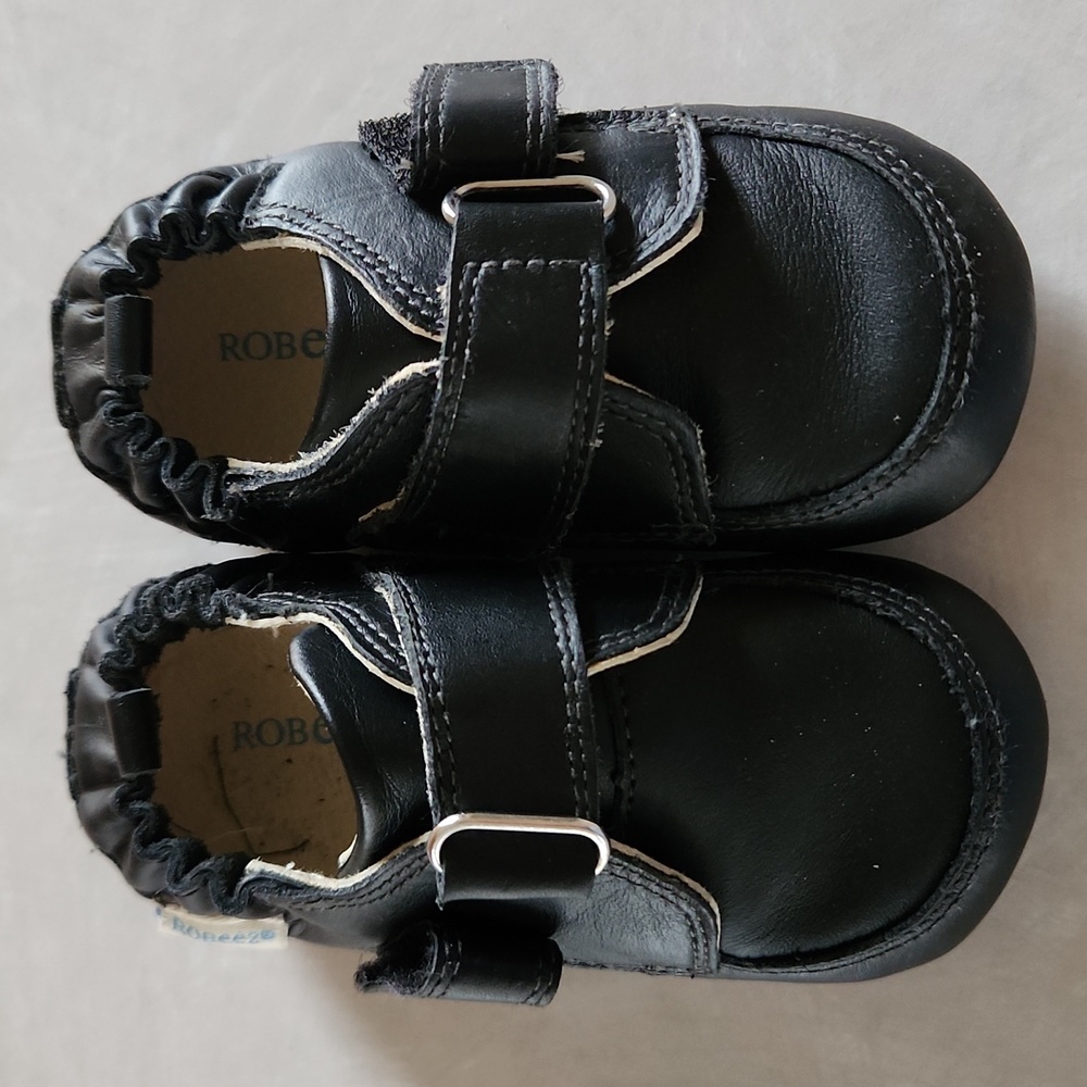 EUC Robeez Black loafers toddler size 5